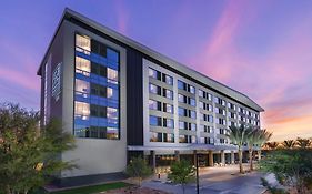 Ac Hotel By Marriott Scottsdale North