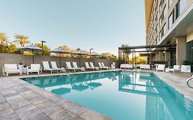 Ac Hotel By Marriott Scottsdale North